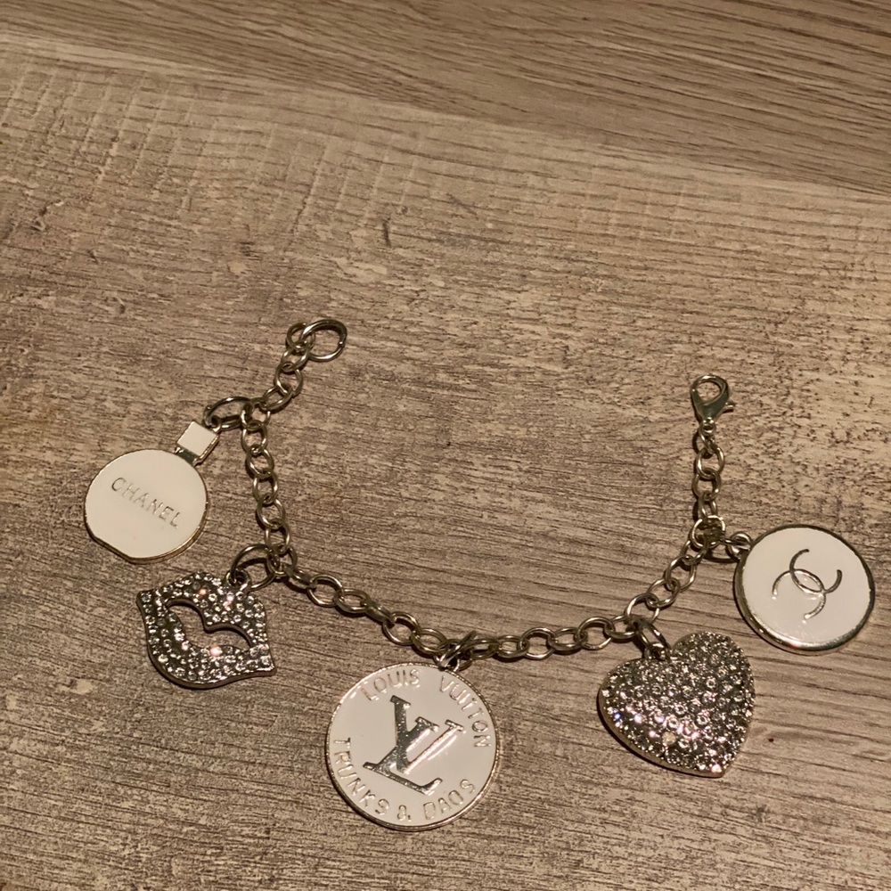 Link Bangle Bracelet - Picture 5 of 6